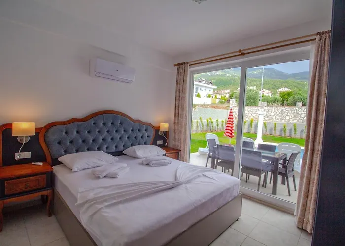 Opal Villa, Oezel Havuzlu, Vila *