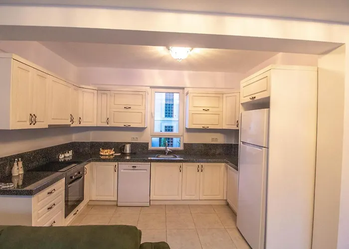 Opal Villa, Oezel Havuzlu, Βίλα *