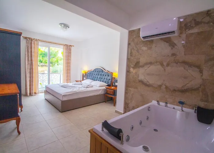 Opal Villa, Oezel Havuzlu,